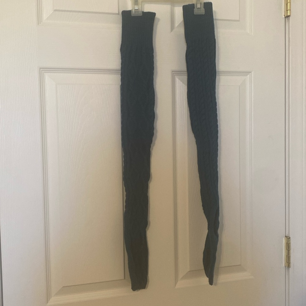 Cable knit stockings nwot